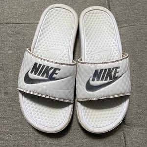 Nike slides